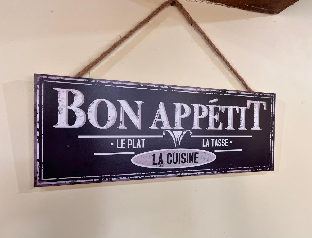 La Maison Du Passeur Availles-Limouzine Luaran gambar